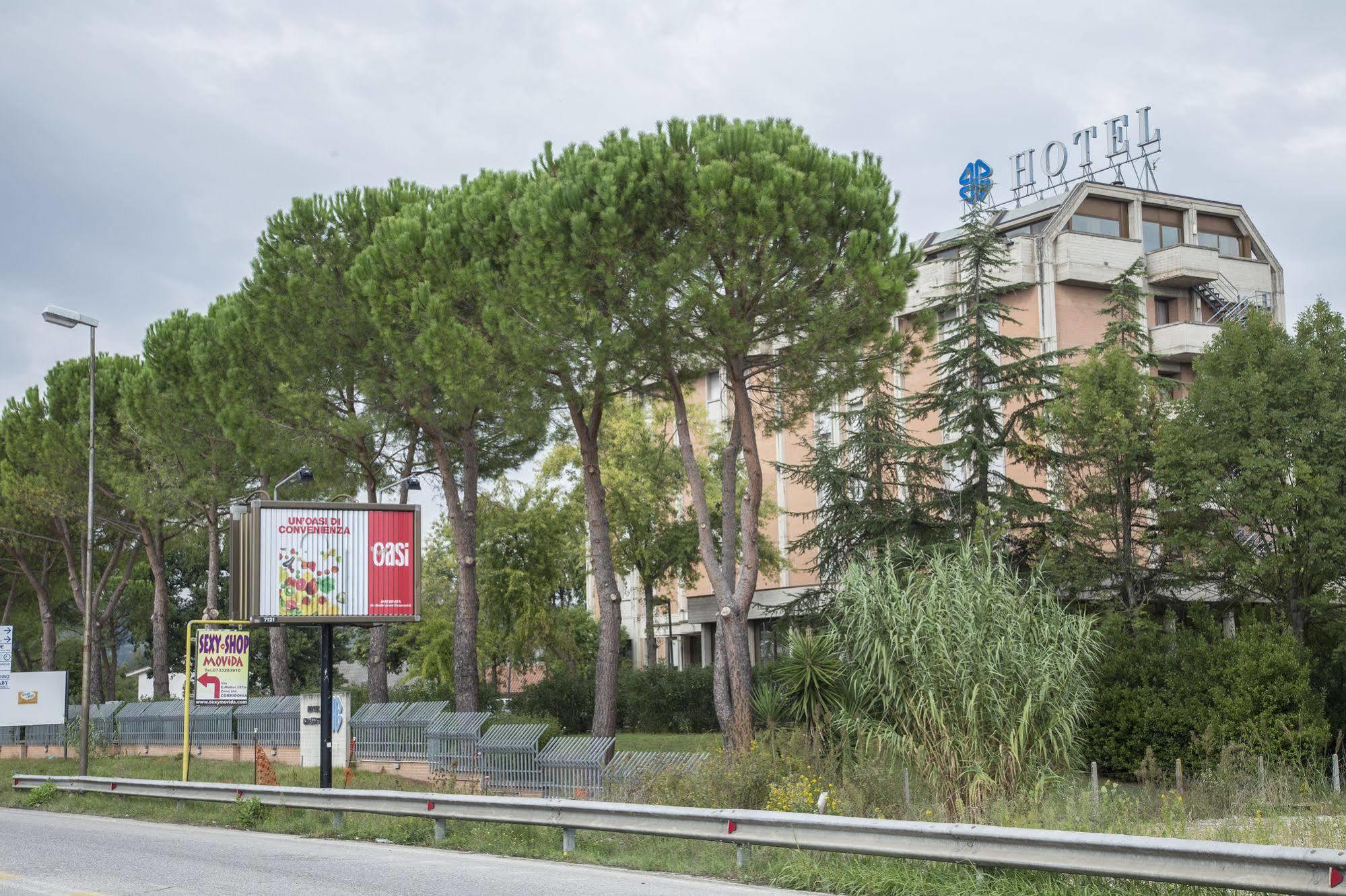 Hotel Grassetti Piediripa Bagian luar foto
